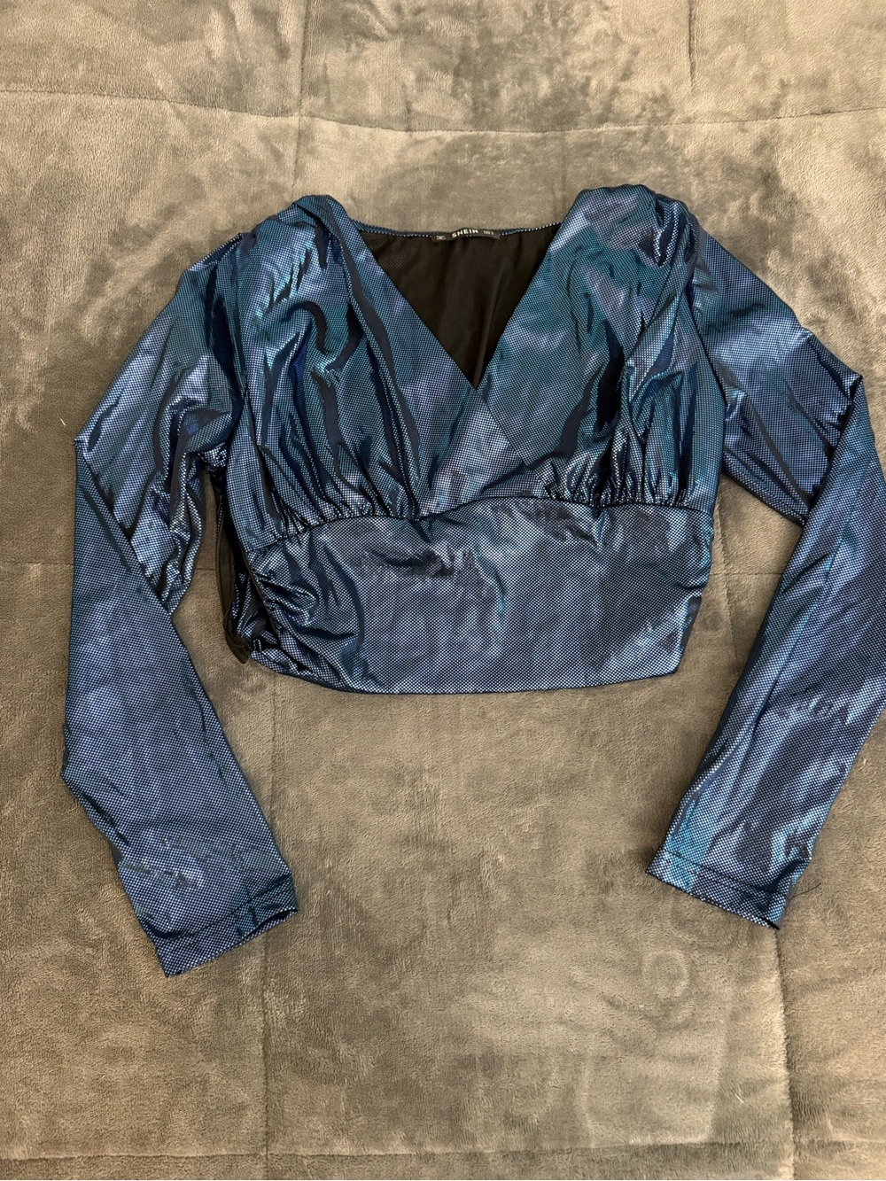 Blue Shimmery V-Neck Long Sleeve Crop Top